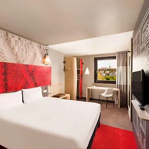 Ibis Castle Hill Отель